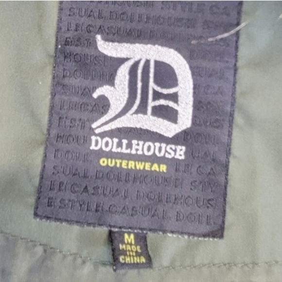 DOLLHOUSE Hooded Bomber Green Puffer Jacket Size Medium - Picture 5 of 7